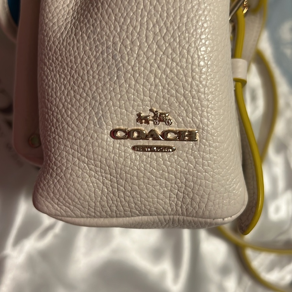 NWT Coach mini rucksack in chalk - Picture 6 of 6